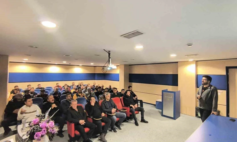 Elazığ'da ambulans şoförlerine eğitim