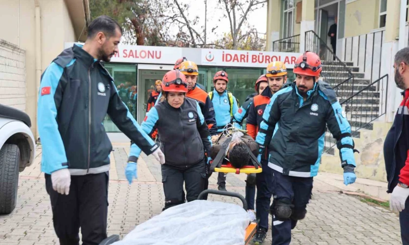 Elazığ'da deprem ve yangın tatbikatı gerçekleştirildi