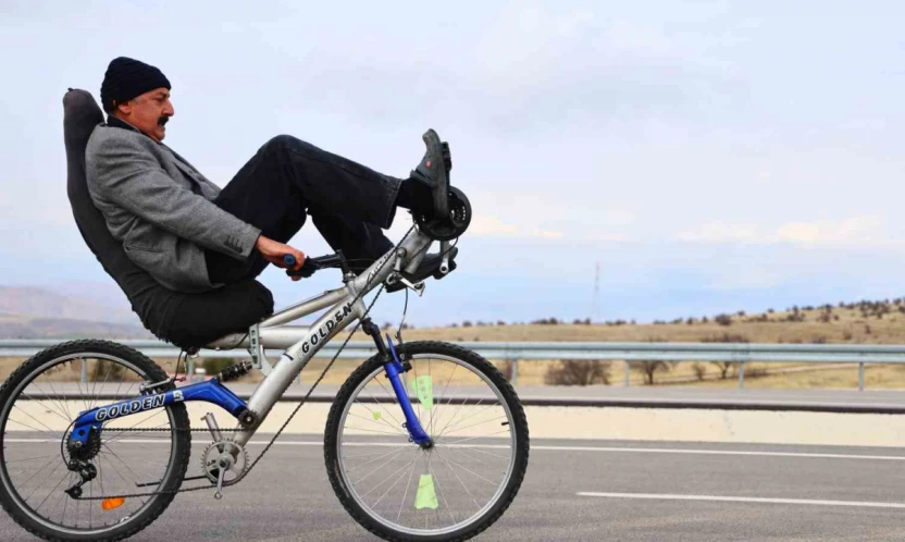 Elazığ'da ilginç bisiklet tasarımı: Polisler bile durdurup inceliyor