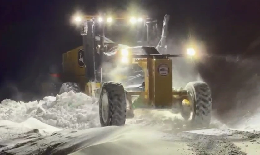 Elazığ'da kapalı 108 köy yolunda çalışmalar sürüyor