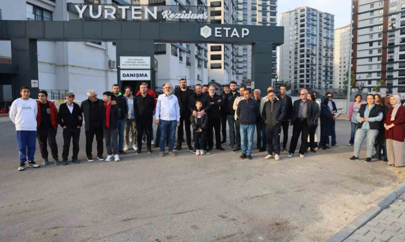 Elazığ'da site yönetimi aidatı 27 bin lira yapınca bina sakinleri isyan etti