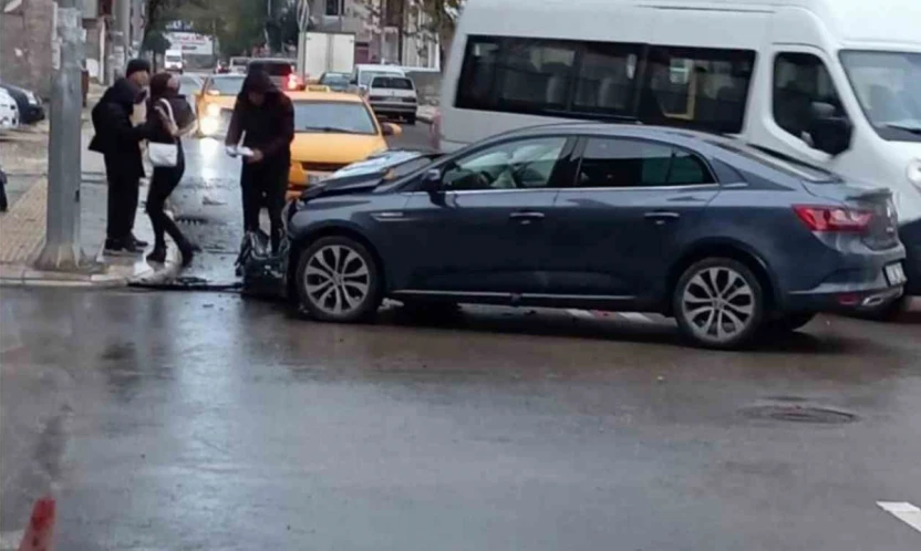 Elazığ'da trafik kazası: 1 yaralı