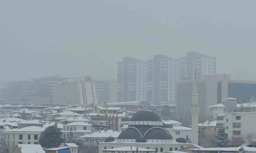 Elazığ'da yüksek kesimlerde sis etkili oluyor