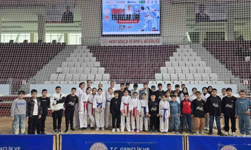 Elazığlı sporcular 45 madalya turnuvaya damga vurdu