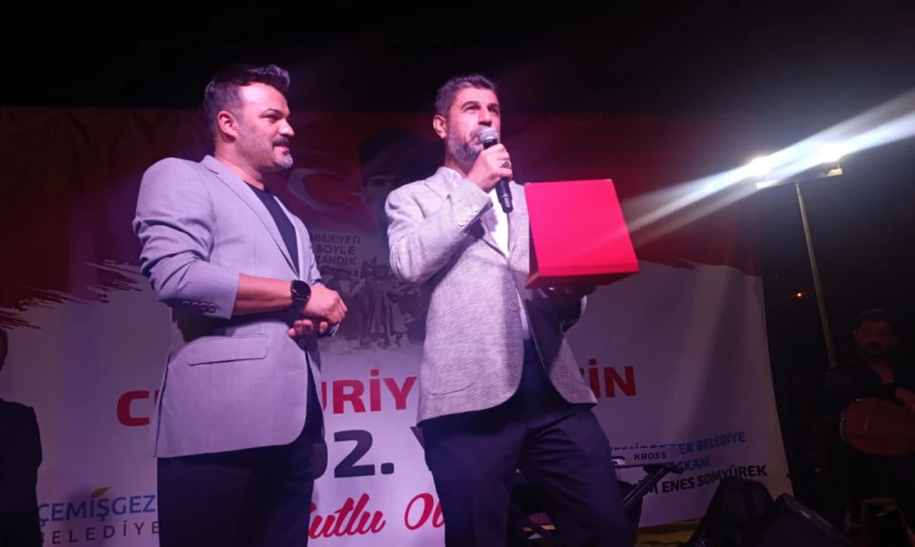 Elçemder öncülüğünde Çemişgezek'te Emrah Güllü konseri düzenlendi