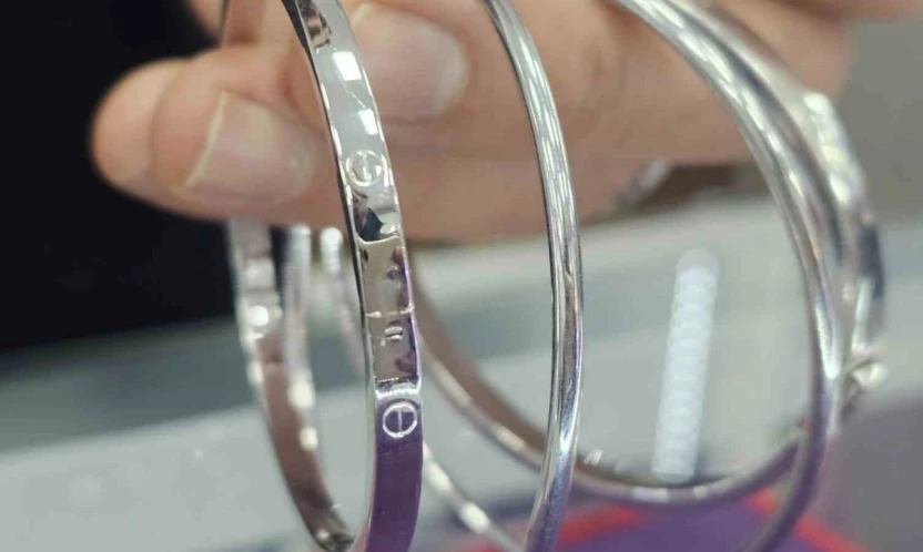 Fiyatlardaki artışlar, yatırım ve düğün takılarını değiştirdi: Altın bileziklerin yerini gümüş bilezikler alıyor