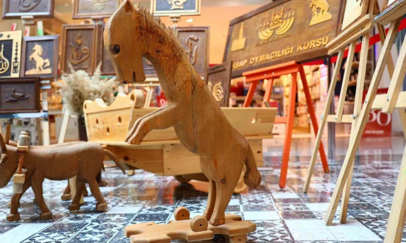 Hükümlü çocuklardan ilham veren sanat sergisi