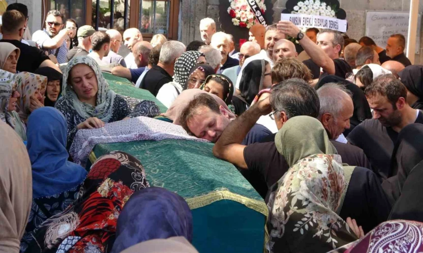 Kaza süsü vererek eşini ve çocuğunu öldüren doktor, cezaevinde intihar etti