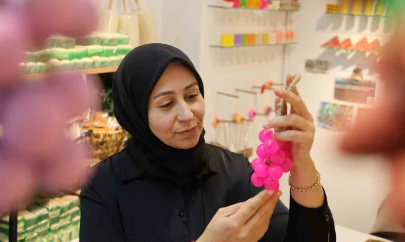 Mutfağında 3 çeşitle başladı, 100 çeşitle dükkan açtı