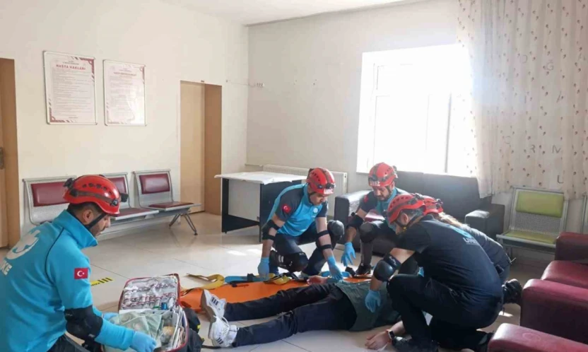 Palu'da deprem ve yangın tatbikatı
