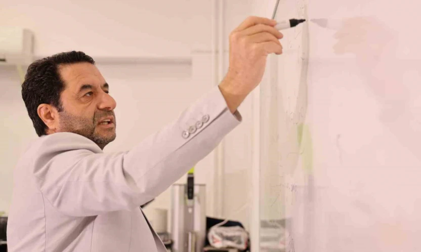 Prof. Dr. Fahrettin Yakupanoğlu 'Bilim makalede kalmamalı, ürüne dönüşmeli'