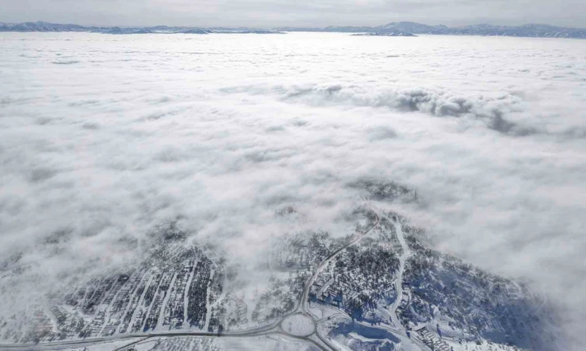 Sis ve kar altındaki Harput, en sessiz günlerini yaşıyor