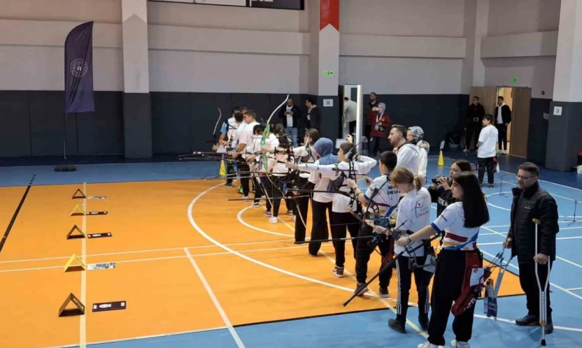 U15 Okçuluk bölge müsabakaları şampiyonu Elazığ