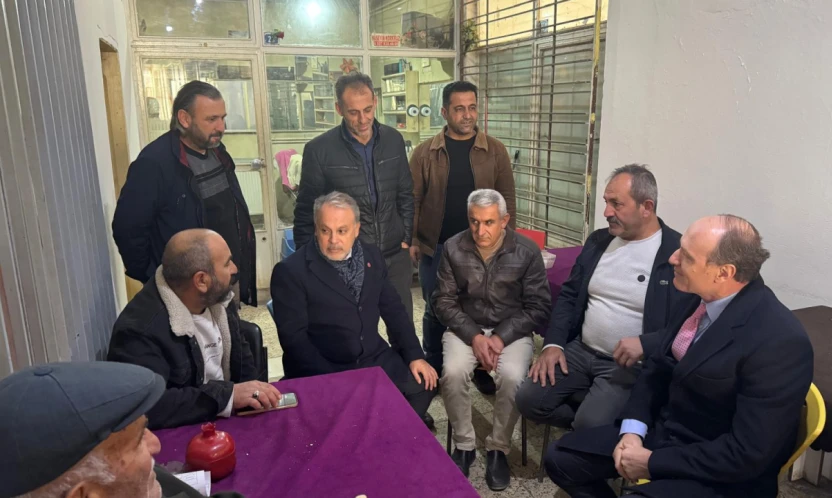 YRP Genel Başkan Yardımcısı Öztürk İle MKYK Üyesi Gül Tokatlı Vatandaşlarla Bir Araya Geldi